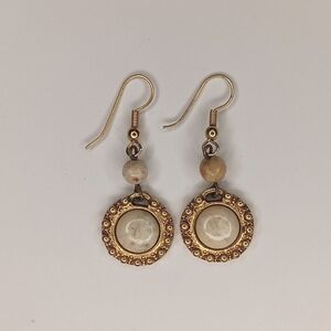 Vintage white stone and gold textured border earrings